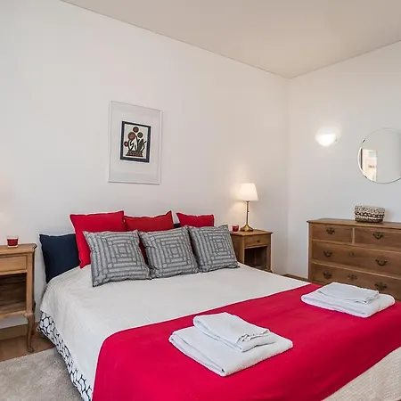 Apartment - Avenida Infante D. Henrique