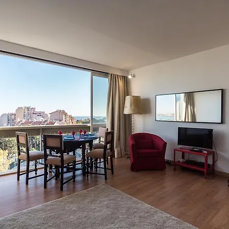 Apartment - Avenida Infante D. Henrique *