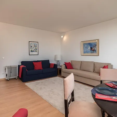 Apartment - Avenida Infante D. Henrique