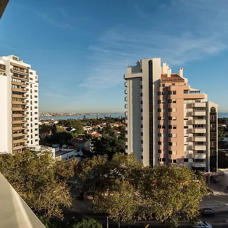 - Avenida Infante D. Henrique Cascais