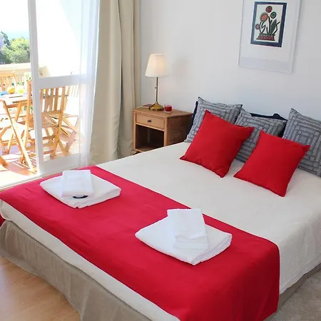 - Avenida Infante D. Henrique Apartment
